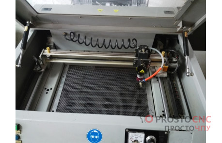 БУ лазерный станок (гравер) с рабочим полем 40х30 см и трубкой 80 Вт